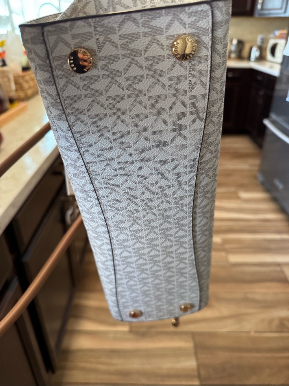 Michael Kors Hamilton Moderne Vanilla Accorm with Gold Hardware - Picture 7 of 11